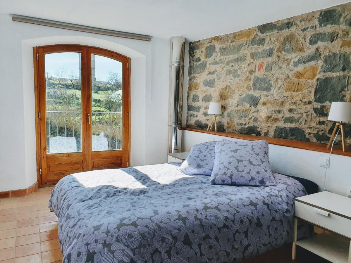 Auro Blanc- Allotjament Turistic Santa María de Corcó Exterior foto